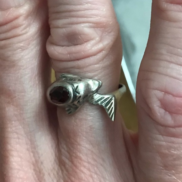 Sterling silver dolphin ring and earrings - Picture 2 of 6